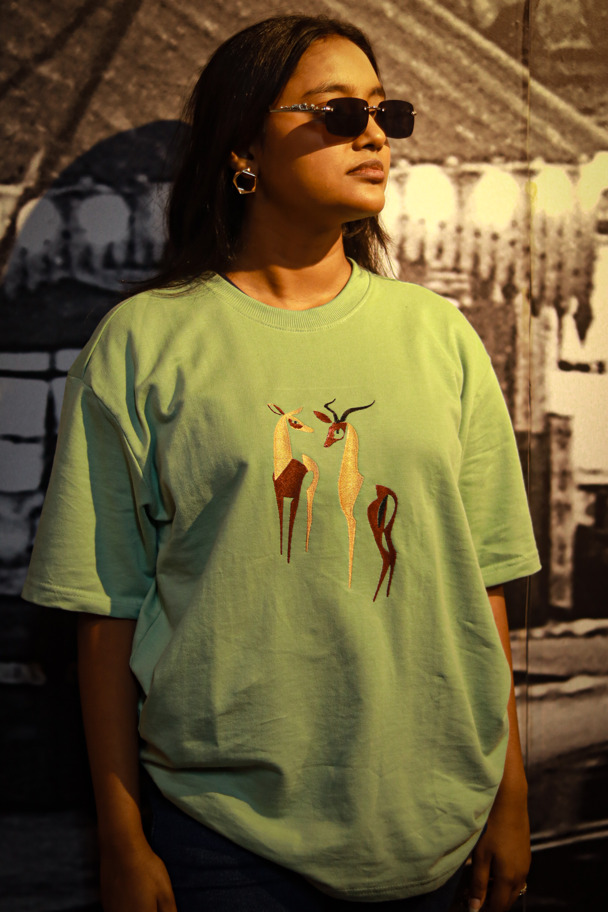 ANTELOPE MOTIF Sage green Oversized T-shirt _ Embroidered 